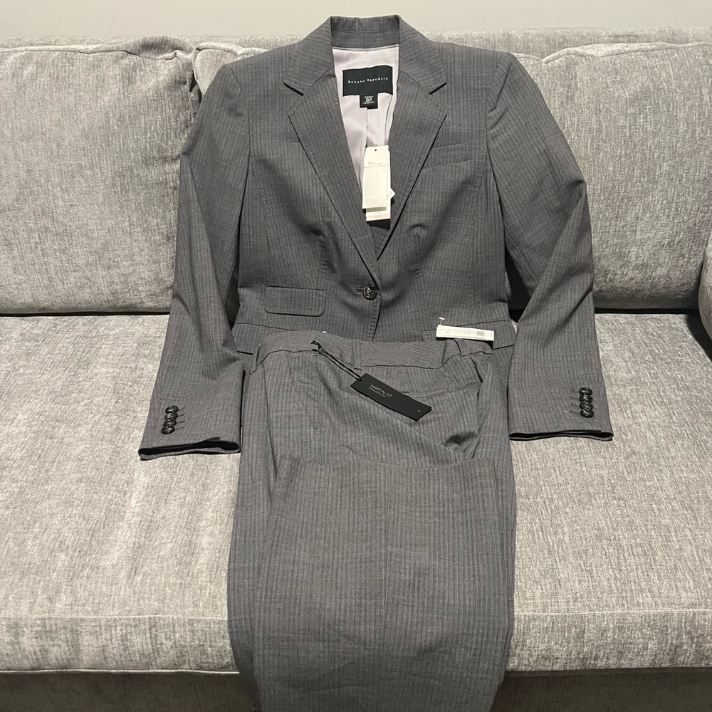 Banana Republic Grey Pants Suit Martin Fit - New (Jacket size 00P, Pants size 4)